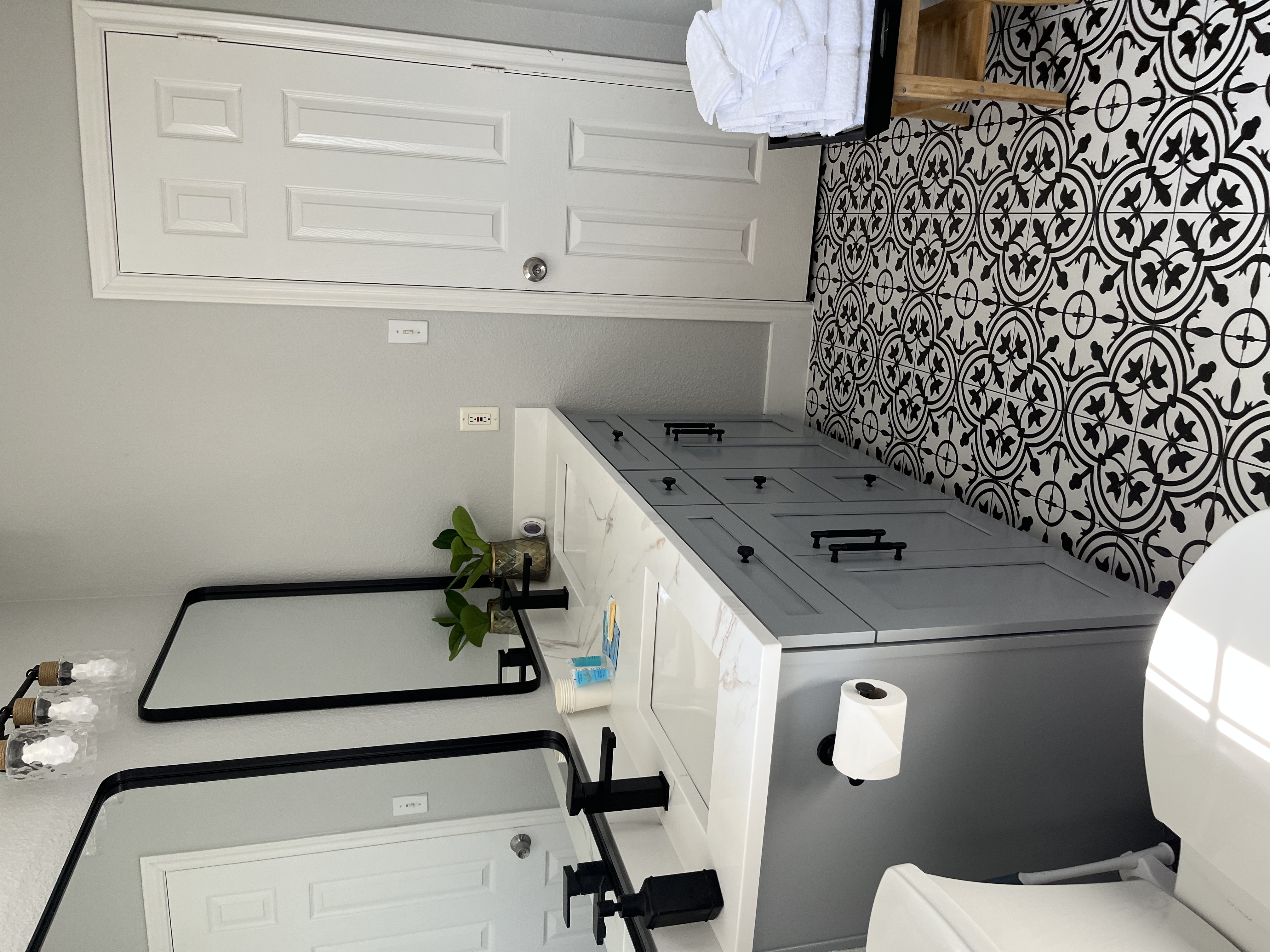 Upstairs Bathroom view 3